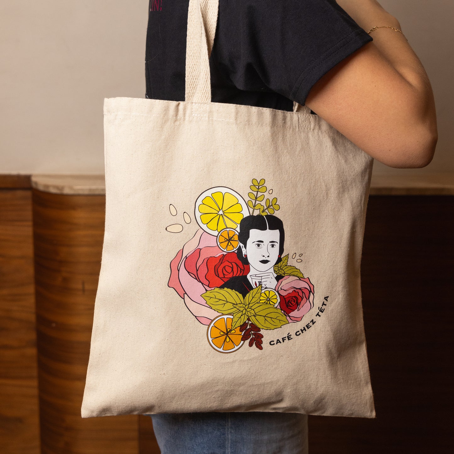 De Montréal à Beyrouth avec amour Tote Bag